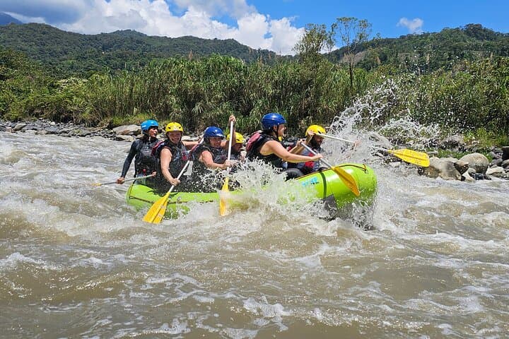 High-Intensity Rafting on the Alto Pastaza: Baños’ Best Whitewater Run photo 2