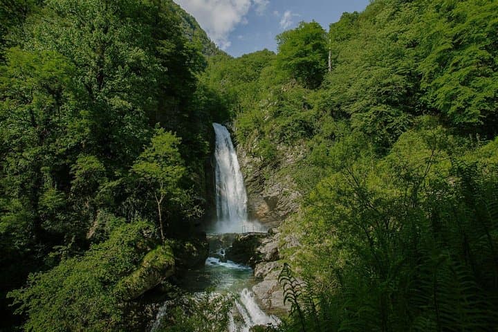 Hike to Ninoskhevi Waterfall in Lagodekhi: Day Trip from Tbilisi photo 3