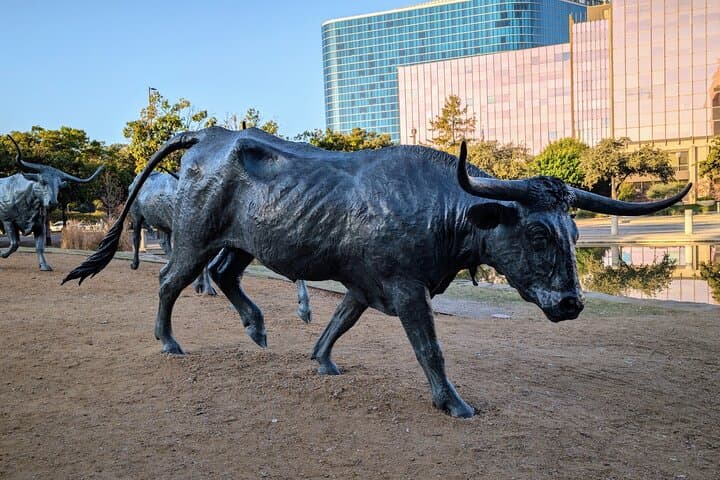 Dallas Scavenger Hunt: Self-Guided Downtown Walking Tour & Game photo 4