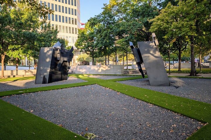 Dallas Scavenger Hunt: Self-Guided Downtown Walking Tour & Game photo 5