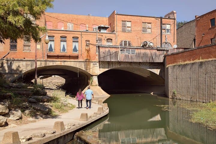 Fort Worth Stockyards Scavenger Hunt Walking Tour photo 6