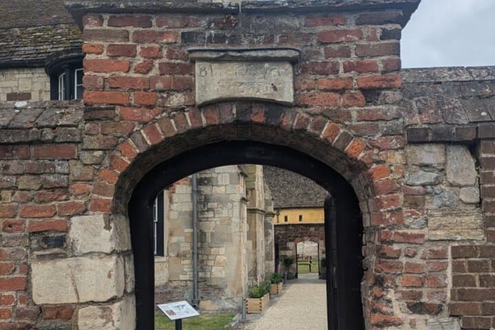 Gloucester Scavenger Hunt: Self-Guided Walking Tour & City Sights photo 4