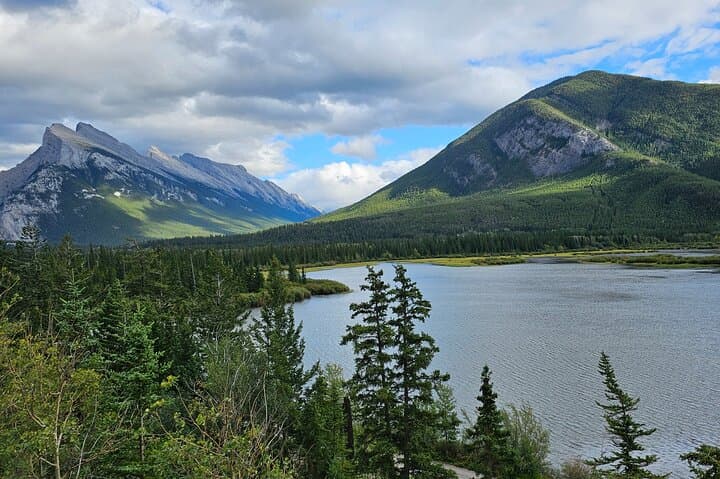 Private Banff Tours: Full-Day Lake Louise, Banff Gondola & Bow Falls Customized Experience photo 3