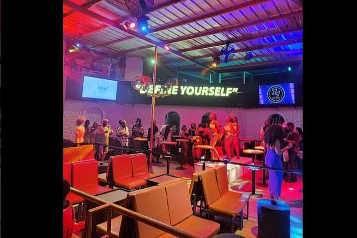 Montego Bay Nightlife: Bar-Hopping Tour with Live Reggae and Local Flavors photo 1