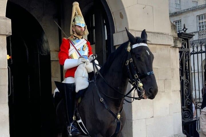 Ultimate Self-Guided London Walking Tour: 32 Iconic Landmarks in 4–5 Hours