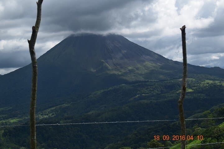 Arenal Volcano & Hot Springs Day Tour from San José photo 2