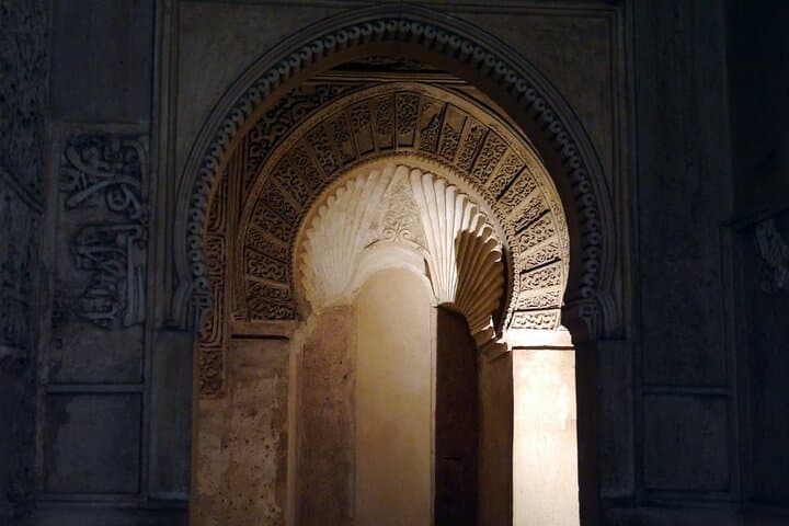 Private Family Walking Tour of Granada: Alhambra Views, Albaicín & Sacromonte photo 2