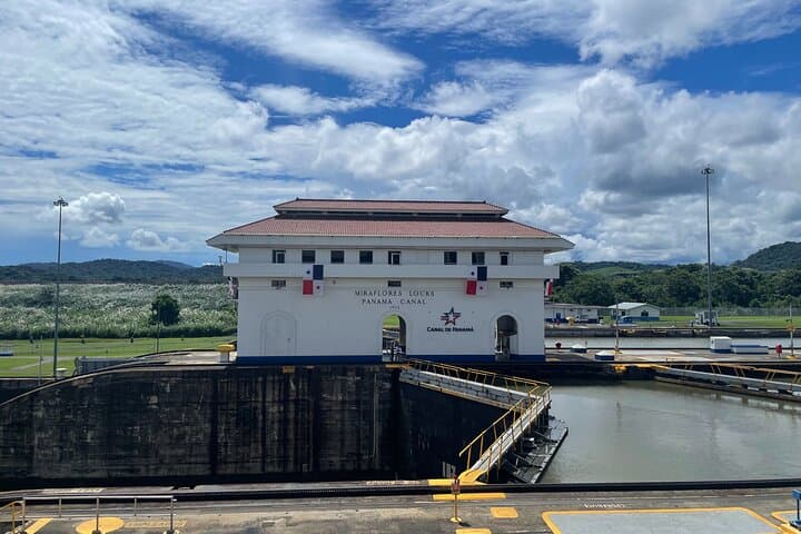 Half-Day Panama City & Canal Tour: Miraflores Locks, Amador Causeway and Casco Viejo photo 5