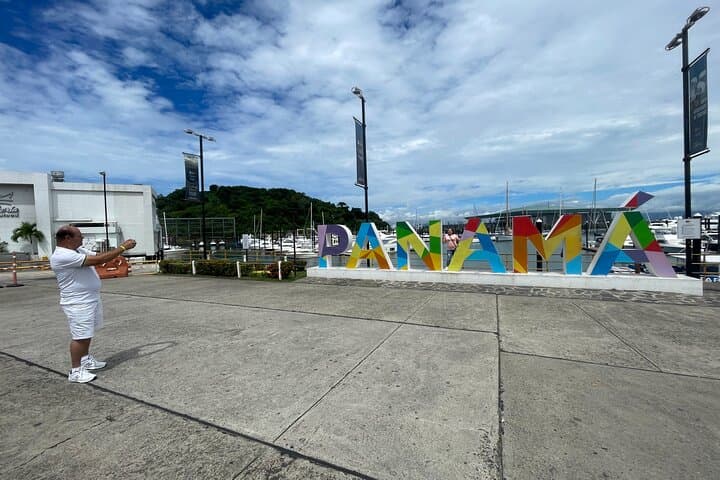 Half-Day Panama City & Canal Tour: Miraflores Locks, Amador Causeway and Casco Viejo photo 4