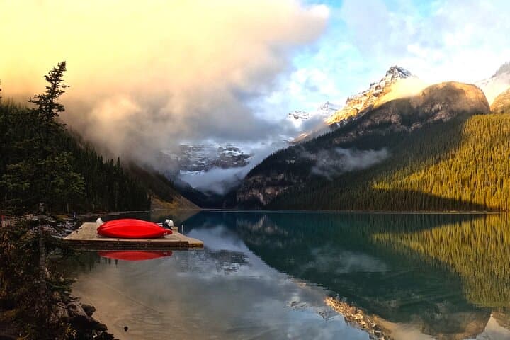 Private Guided Banff Day Tour: Lake Louise, Moraine Lake & Icefields