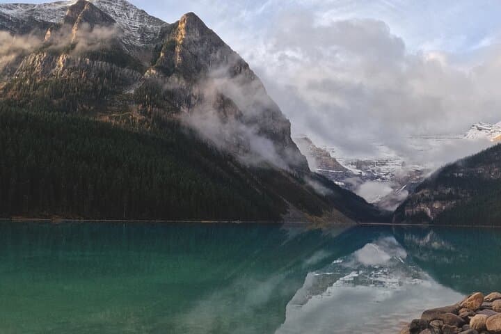 Private Guided Banff Day Tour: Lake Louise, Moraine Lake & Icefields photo 2