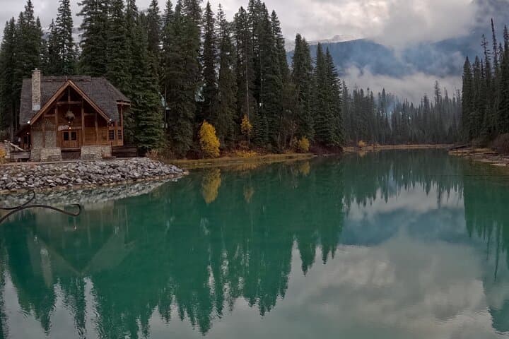 Private Guided Banff Day Tour: Lake Louise, Moraine Lake & Icefields photo 6