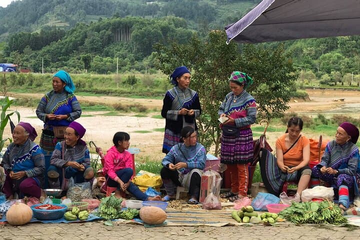 Hanoi to Sapa 2-Day Trek: Ta Van Homestay & Rice Terrace Trekking photo 4