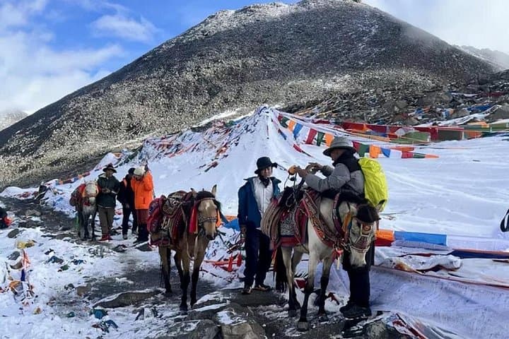 12-Day Lhasa, Everest & Mt Kailash Overland Pilgrimage: Lhasa to Kathmandu photo 3