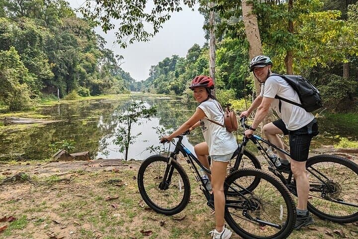 Cycle Angkor Wat & Bayon: Explore the Smiling Temples by Bike photo 2