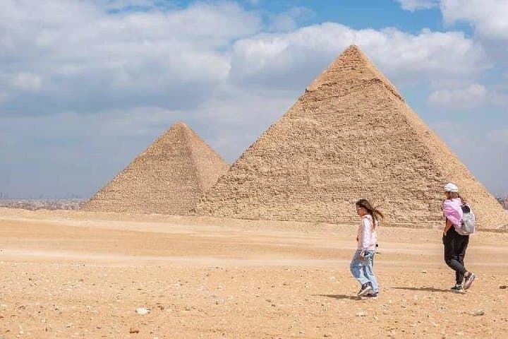 Giza Pyramids Tour with Lunch and Felucca Ride on the Nile — Half-Day Guided Excursion photo 4