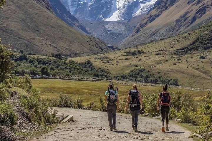 Salkantay Trek to Machu Picchu — High Passes, Humantay Lagoon & Cloudforest photo 5