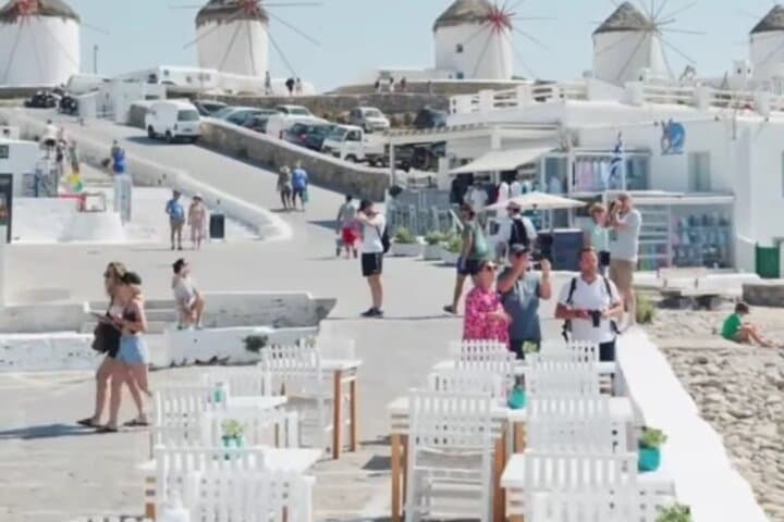 Mykonos Walking Tour: Little Venice, Paraportiani & Iconic Windmills