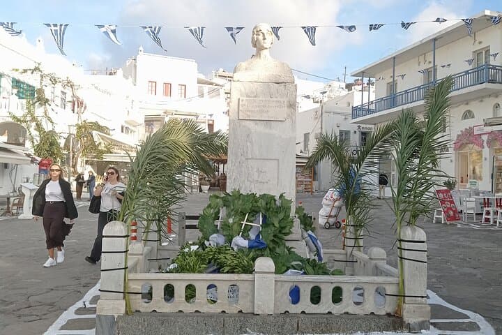 Mykonos Walking Tour: Little Venice, Paraportiani & Iconic Windmills photo 5