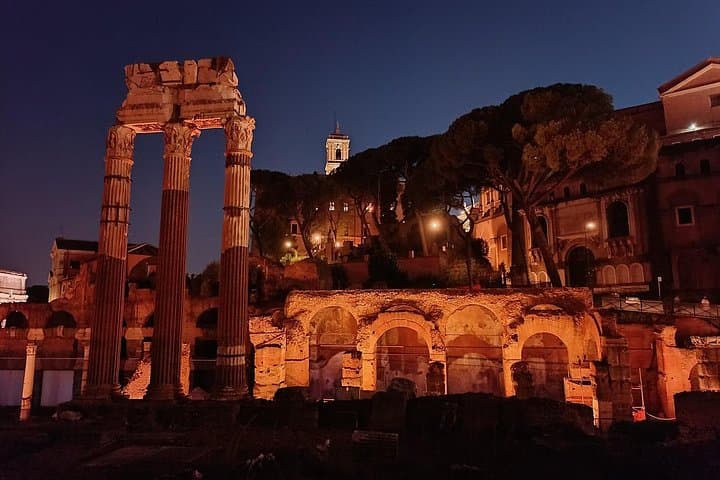 Rome Private Night Golf Cart Tour: Colosseum, Trevi & Pantheon After Dark photo 2