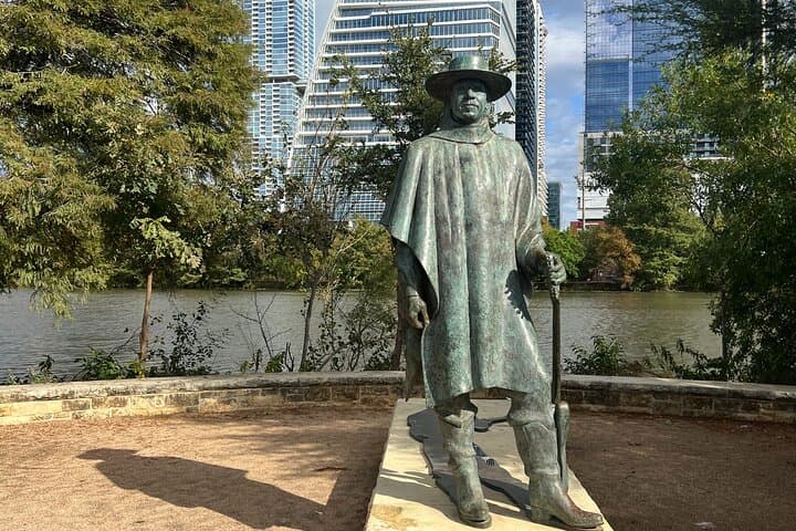 Waterloo Music Saunter: Austin Downtown Walking Tour of Venues, Murals & Bats photo 2