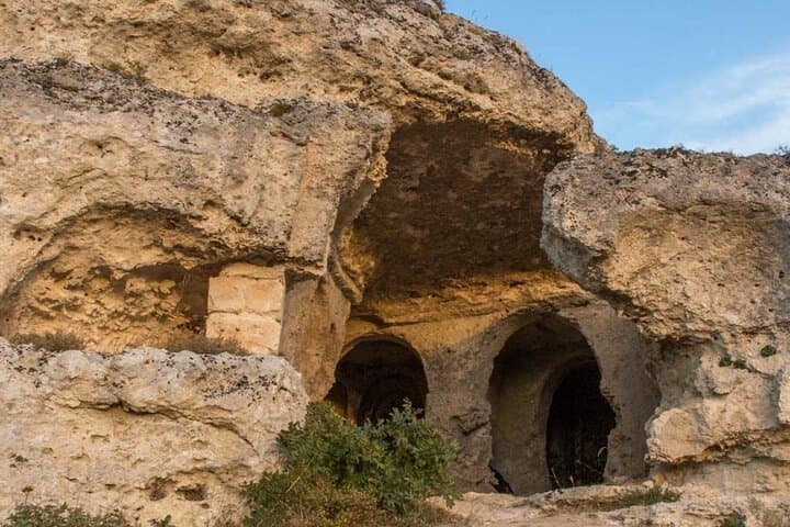 Explore Murgia Materana: Neolithic Caves, Rock Churches & Gravina Views photo 2