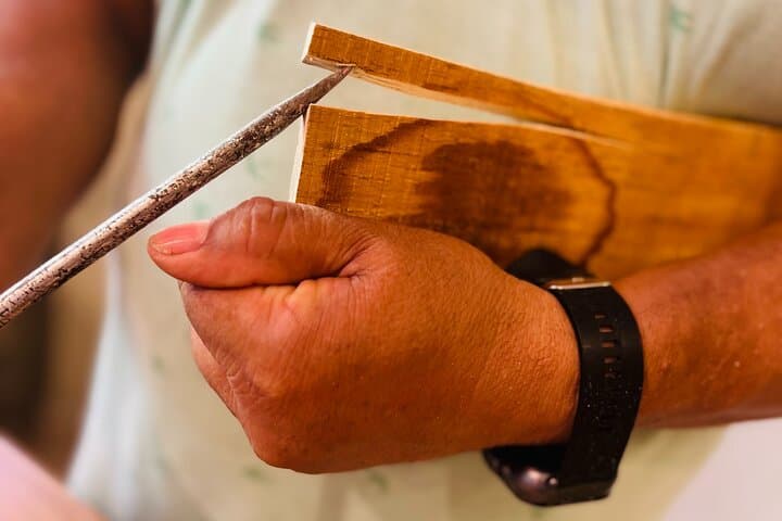 make-caribbean-driftwood-signs-in-old-san-juan-hands-on-workshop photo 3