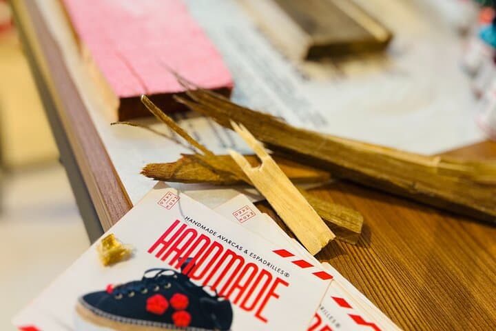 make-caribbean-driftwood-signs-in-old-san-juan-hands-on-workshop photo 4