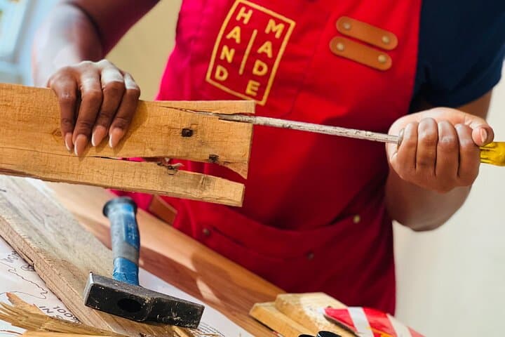 make-caribbean-driftwood-signs-in-old-san-juan-hands-on-workshop photo 6