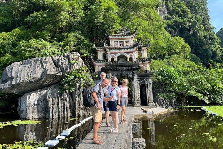 Day Trip to Trang An, Bich Dong & Hang Mua (Mua Caves) from Hanoi photo 4