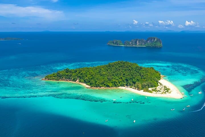 Speedboat Day Trip to Phi Phi and Bamboo Islands from Phuket photo 5