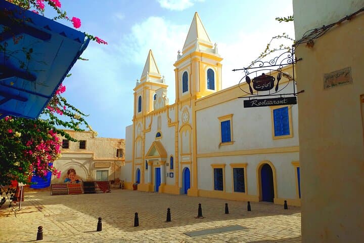 Guided Djerba Island Tour: Houmt Souk, Djerbahood Street Art & Crocodile Park