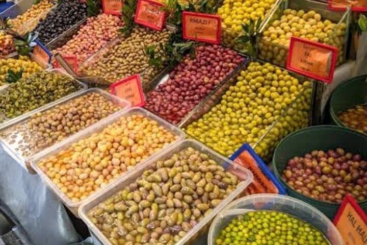 Taste of Istanbul: Street-Food Walking Tour Across Europe and Asia