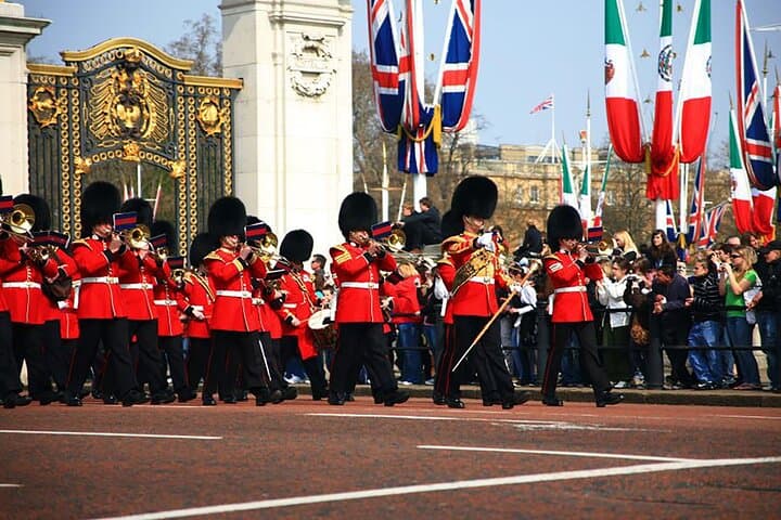 Essential London Half-Day Walking Tour: Westminster to the National Gallery photo 2