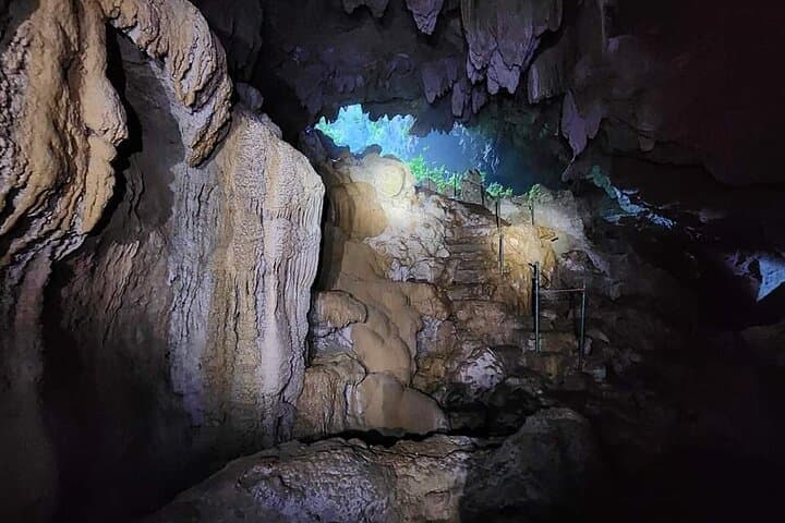 St. Herman's Cave Tubing: Underground River Tour from Hopkins, Belize photo 3