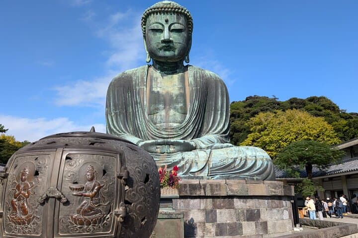 Kamakura & Enoshima Private Spanish Tour — Temples, Coastline & Island Views photo 2