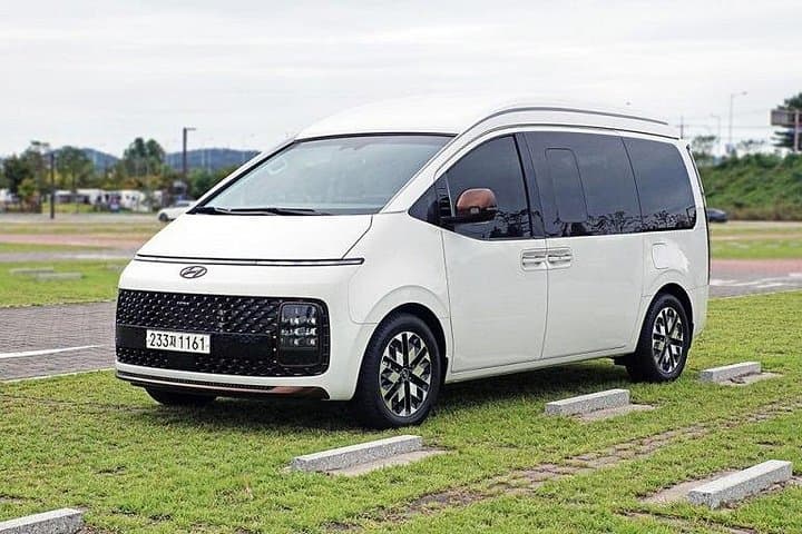 Incheon Airport Private Transfer: Seoul Pickup & Drop-off for Up to 7 photo 1