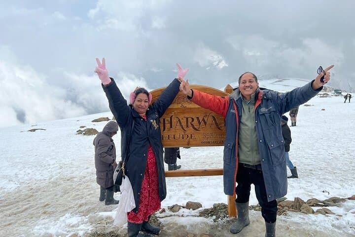 Exotic Kashmir: 6-Day Srinagar, Gulmarg & Pahalgam Scenic Tour