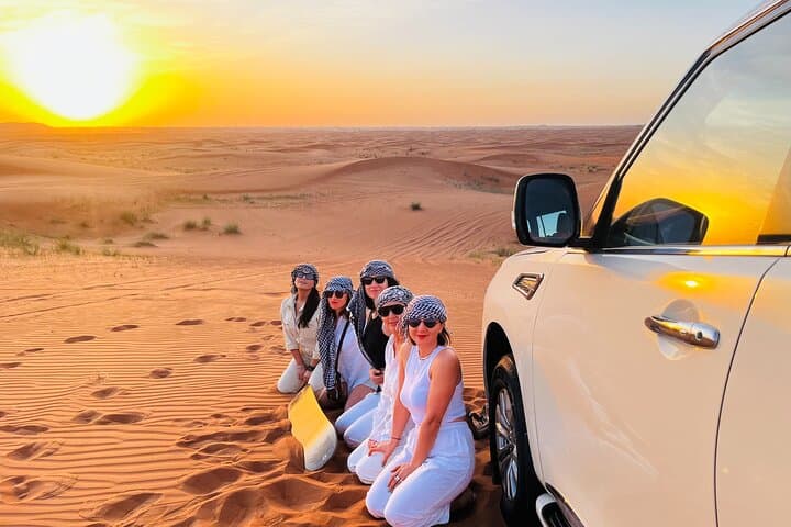 Private Evening Desert Safari with BBQ Dinner and Sand Boarding in Dubai