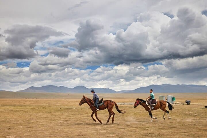 14-Day Best of Kyrgyzstan Trek: Tian Shan and Pamir-Alay High-Altitude Expedition photo 3