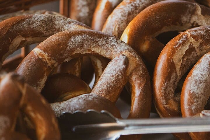 Innsbruck Food Walking Tour: Taste Tyrol’s Market, Brewery & Strudel