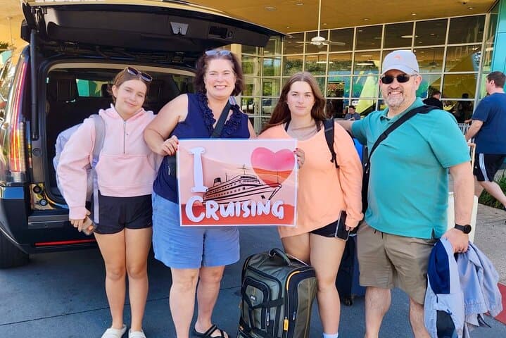 Orlando to Port Canaveral Private Transfer: Luxury Hotel Pickup to the Cruise Port photo 3