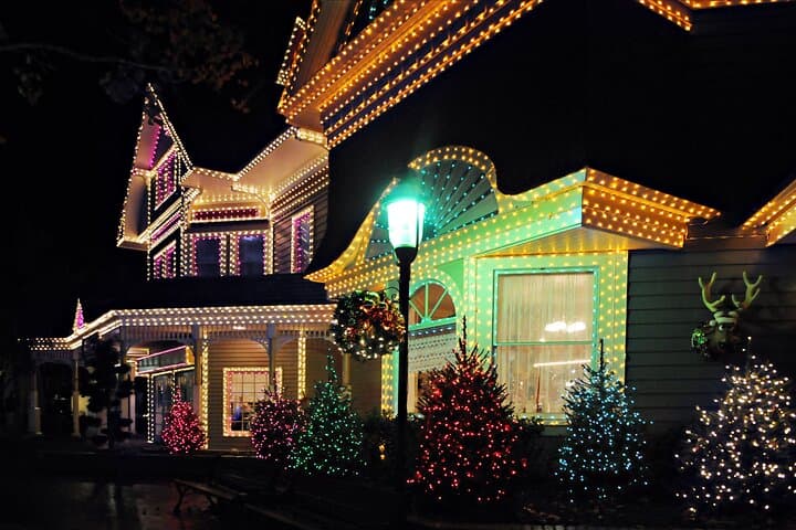 Cruise Cookeville’s Holiday Lights in a Luxury RoadStallion
