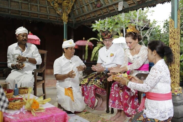 Balinese Romantic Celebration in Ubud — Nasi Tumpeng, Massage & Private Dinner