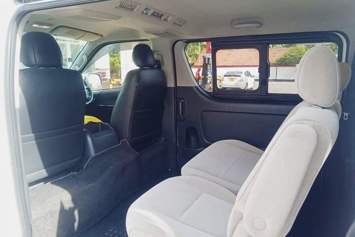 Private Chauffeur Across Sri Lanka — Per-Kilometer Transport Between Hill Country and Coast photo 6