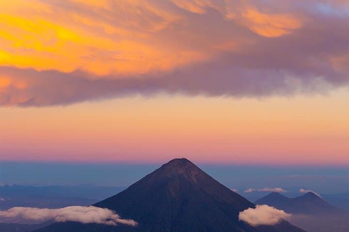 Sunset Horseback Ride and Lava-Cooked Pizza on Pacaya Volcano photo 5