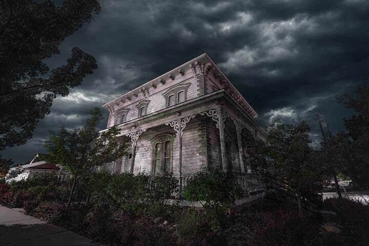 Reno Ghost Tour: Haunted Lake Mansion And Downtown Night Walk photo 3