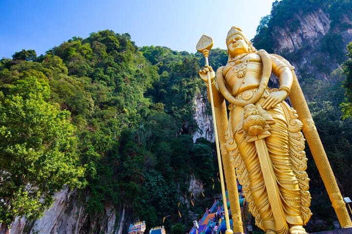 Cameron Highlands and Batu Caves Private Day Tour from Kuala Lumpur: Tea Terraces, Limestone Shrines & Waterfalls