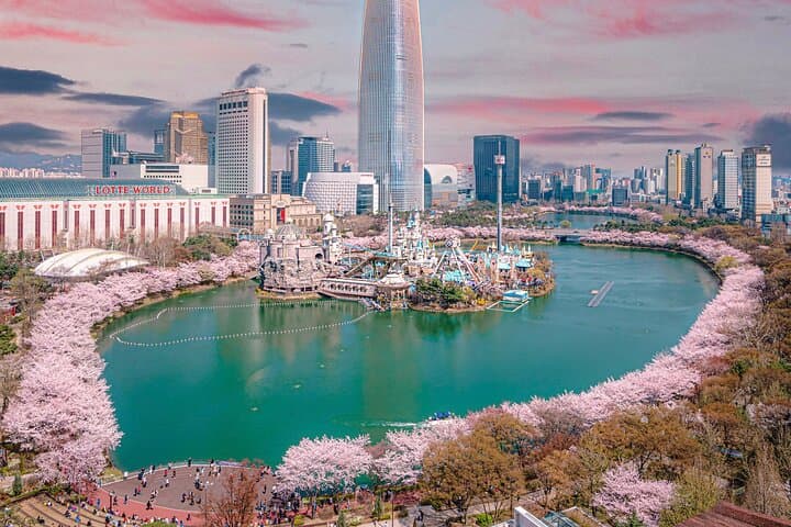 Lotte World Seoul: Your Practical Guide to Lotte World Adventure & Magic Island photo 2