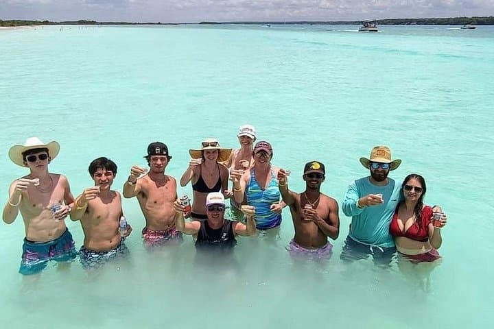 Chacchoben Mayan Ruins and Bacalar Lagoon Boat Combo Tour — Costa Maya Day Trip photo 3
